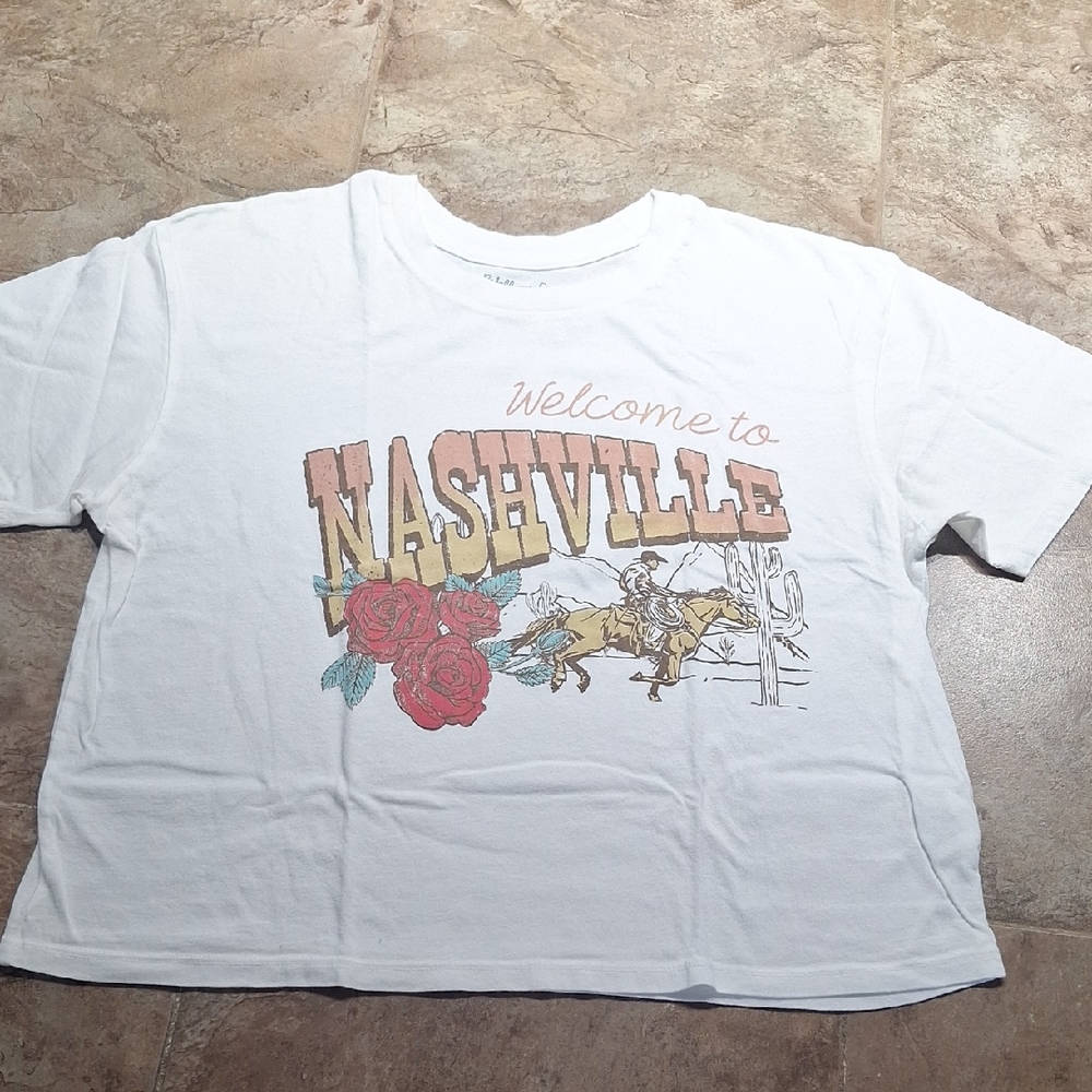 2 White Nashville Graphic T-Shirt's